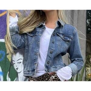 NEW BIANCO trucker jean jacket in blue